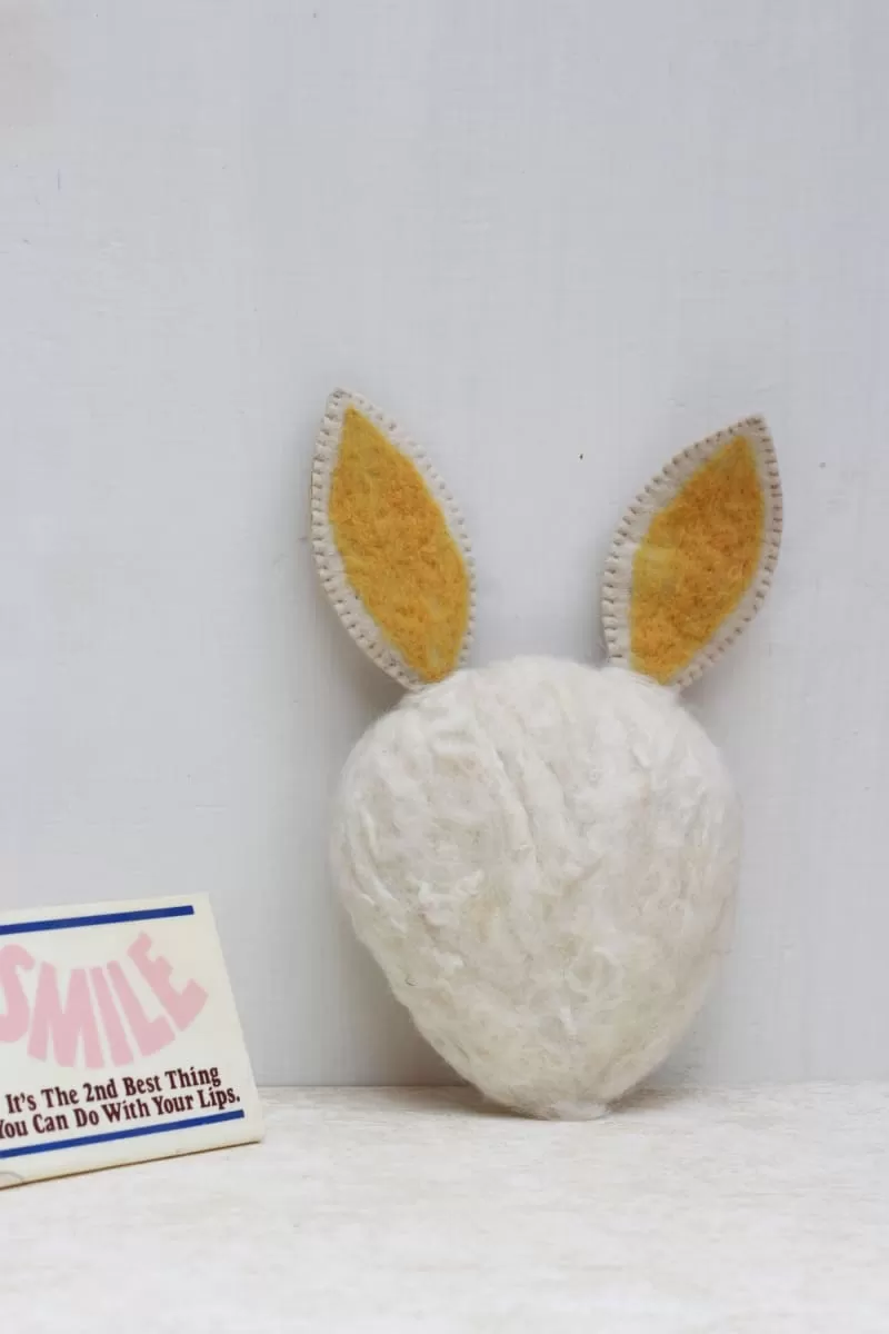 De Kulture Handmade Premium Wool Felt Large Bunny Face Eco Friendly Needle Felted Stuffed Easter Ornament Ideal for Home Office Party Decoration Holiday Décor,7x2x12 (LWH) Inches, White